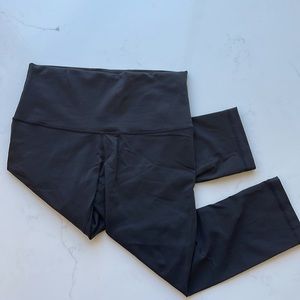 Lululemon Pants in Black.